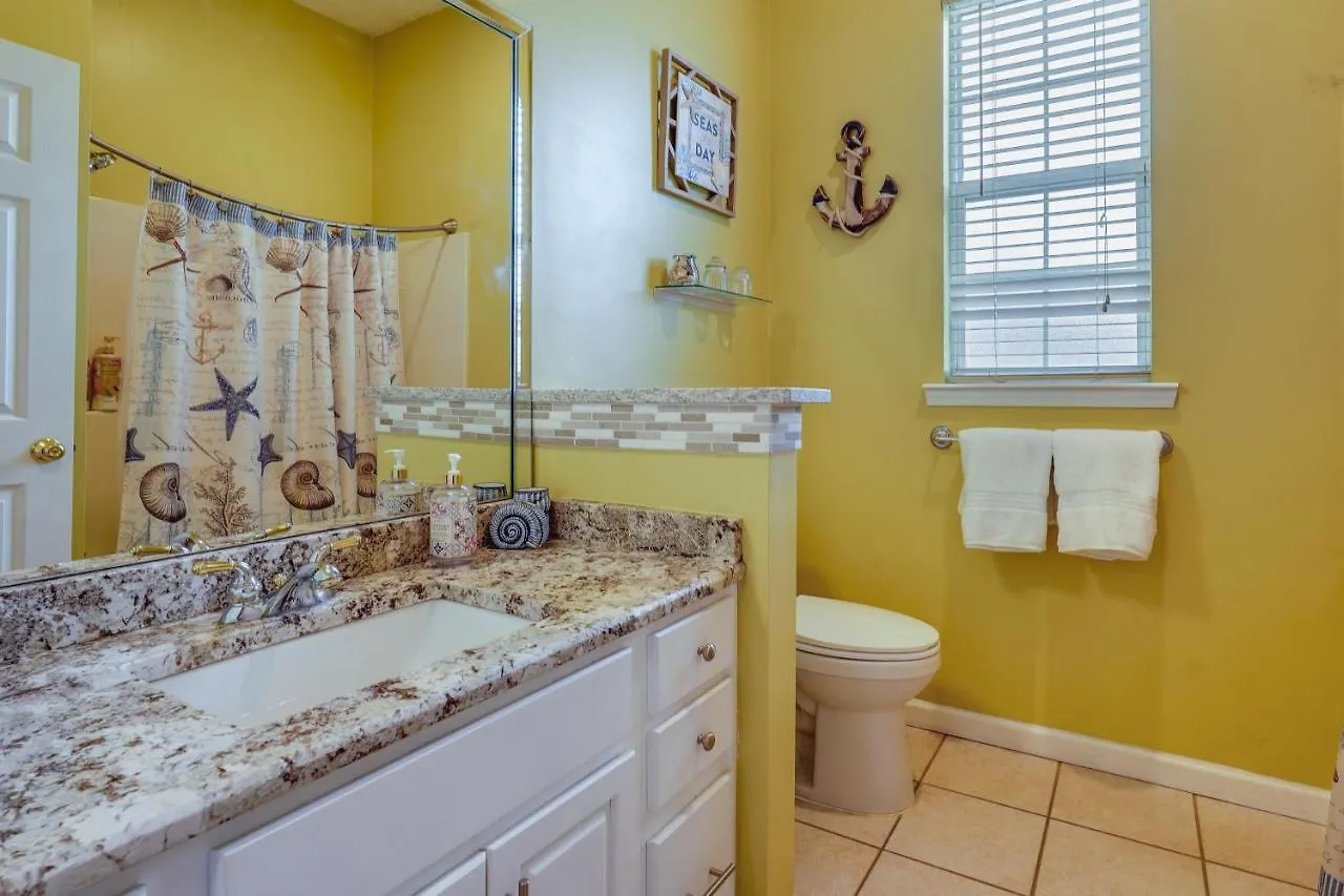 Pet-Friendly Panama City Beach Home Near Beaches! بيت للعطل