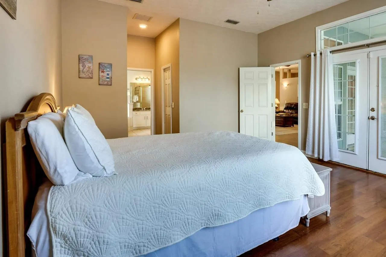 Pet-Friendly Panama City Beach Home Near Beaches! بيت للعطل